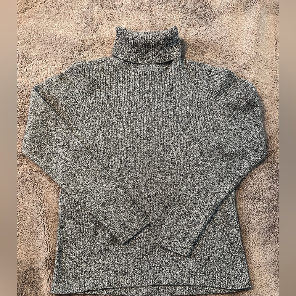 Women’s petite sweater